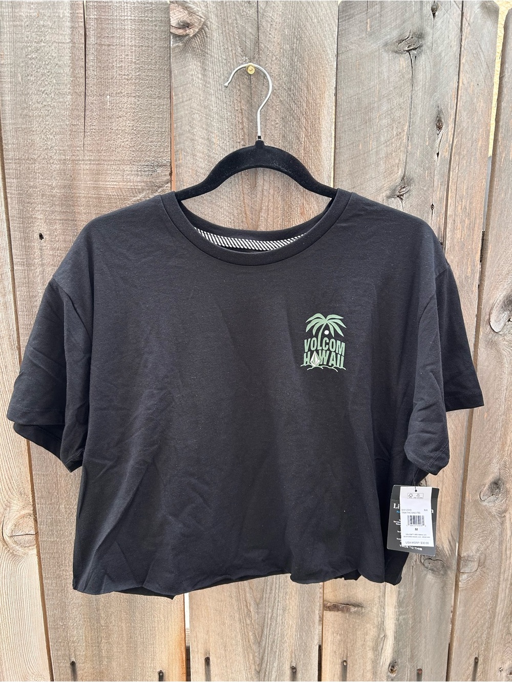 Volcom Trim The Sails Tee in black, Hawaii Island Palm Tree Print